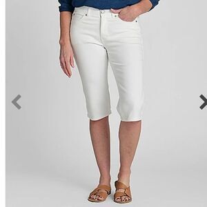 Signature Slimming Colored Denim Shaped Fit Skimmer shorts